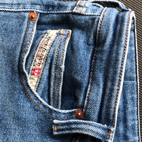 DIESEL (30x32) Babhila slim skinny, stretchy, regular waist distressed - Picture 2 of 14